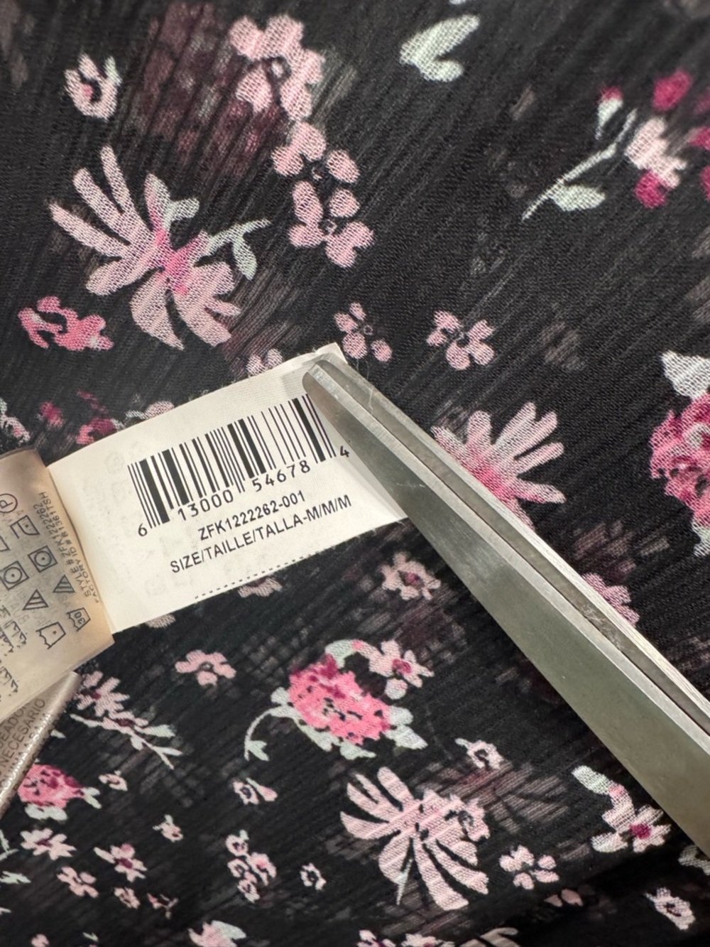 BCBGeneration Black Sheer Floral Ruffle Neck Blouse Sz. M - Picture 9 of 10